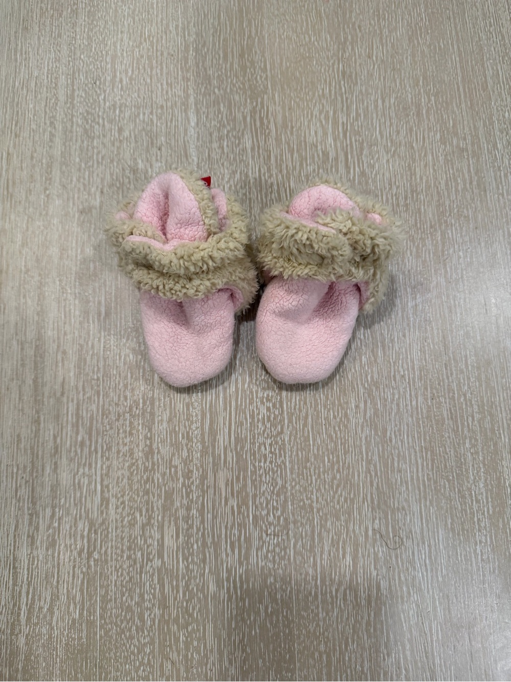 Zutano Booties 12M pink with beige furry straps